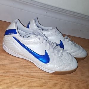 Nike tempo